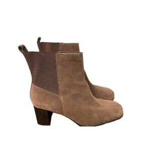 AEROSOLES WOMEN'S ANKLE BOOT, BROWN SUEDE, SIZE 7